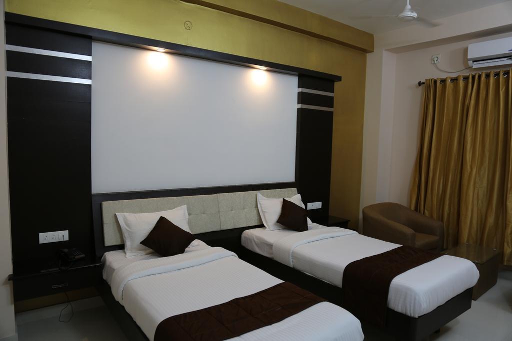 Pine Tree Aparthotel Kanchipuram Δωμάτιο φωτογραφία